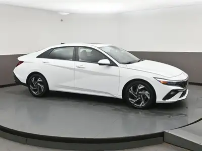 Sunroof, Bluelink, Apple/Android, LKA/Blindspot, Push button start and more!! Kijiji Engine: 4 Cylin...