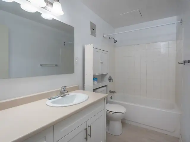 Port Elgin 2 Bedroom Apartment for Rent: in Long Term Rentals in Owen Sound - Image 18