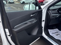 2019 Cadillac XT4 Premium Luxury in excellent condition.Accident-free Ontario vehicle with lots of s... (image 9)
