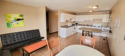 Modern, purpose-built student residence for McMaster University. Professionally managed. Large, quie...