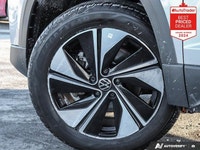 New Price! CARFAX Canada One Owner CARFAX Canada No Reported Accidents Silver 2025 Volkswagen Taos C... (image 8)