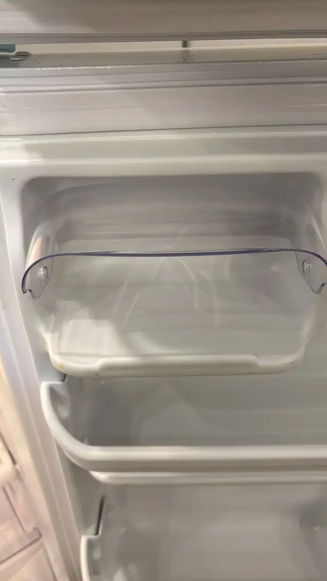 Frigidaire Refrigerator- 30” Wide 30 Days Warranty-Tested in Refrigerators in Kitchener / Waterloo - Image 7