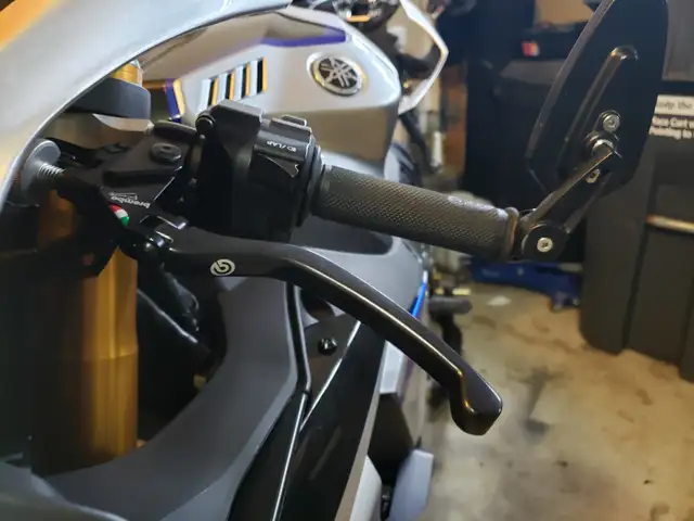 Yamaha YZF-R1M | PURE PERFORMANCE ⏱️ in Sport Bikes in Oakville / Halton Region - Image 7