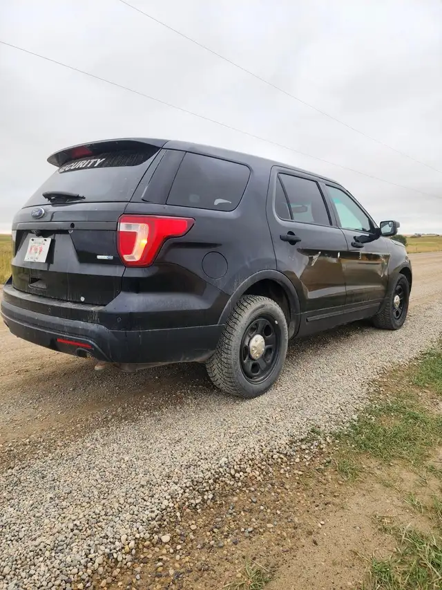 2017 Ford Explorer559287603771494402