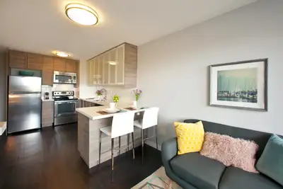 Renovated Jr. 1 Bdm. for Rent in Toronto's Danforth Village!, View more