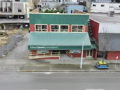 Office space for lease in a prime location downtown! The 2300 square feet of office space takes up t...