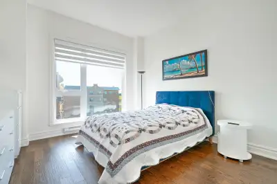 LE WINSTON: Penthouse à louer, 4 1/2, balcon, locker, garage...