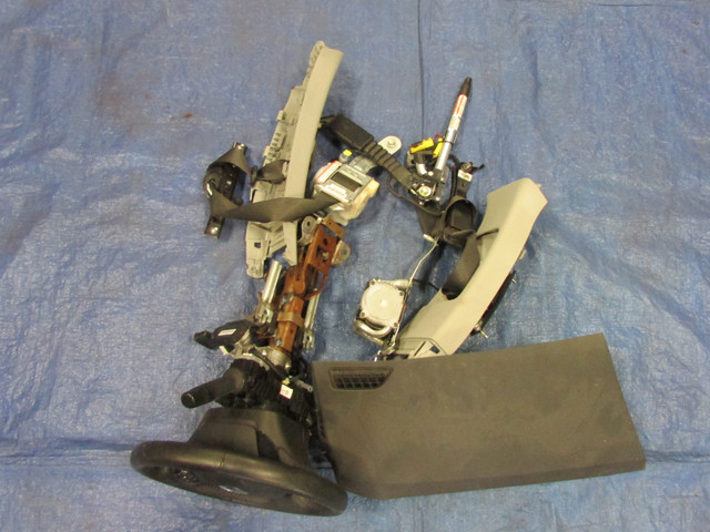 Honda Civic Steering Air Bag Passenger Air bag Seat Belt 2013-15 in Auto Body Parts in Mississauga / Peel Region - Image 3