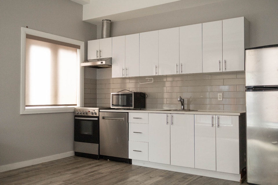2-BEDROOM 1 BATHROOM APARTMENT FOR RENT IN ETOBICOKE 2
