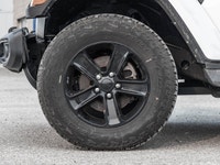 *Black Leather-Faced Bucket Seats, Heated Steering Wheel, Front Heated Seats, Freedom Top!* Whether... (image 3)