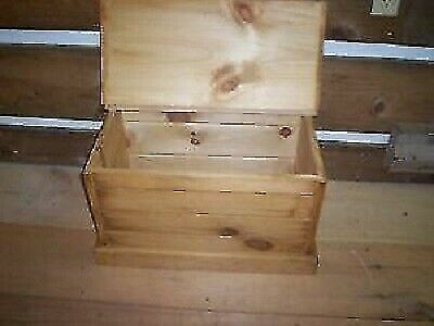 Small Pine Chest in Other in North Bay - Image 2