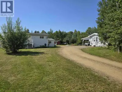 PINEVIEW DUAL RESIDENCE ACREAGE! Rare 5-acre property featuring two updated homes plus a powered one...
