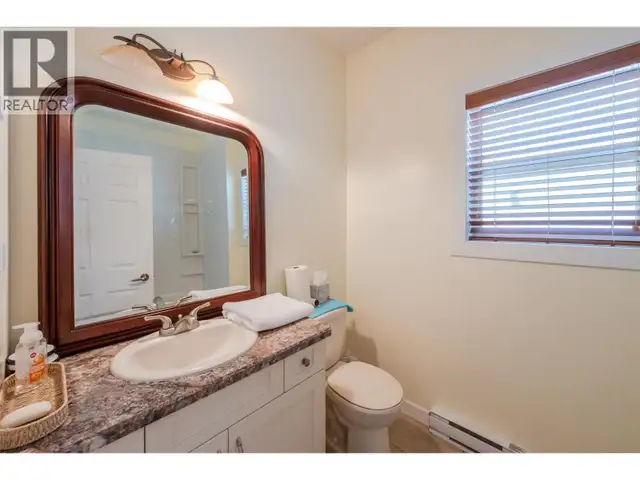 3935 Lakeside Road Penticton, British Columbia in Houses for Sale in Penticton - Image 39