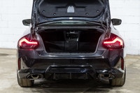 *English below* *Français:* Cette BMW M240i xDrive Coupé 2022 affichant 42 152 km, provenant d'un se... (image 7)