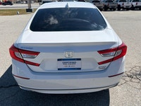 One Owner, Accord Touring Hybrid, Low Km's, Leather Heated/Cooled P/Memory Seats, P/Sunroof, Heads U... (image 5)