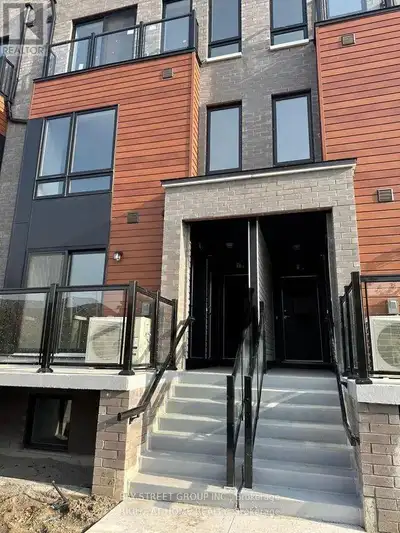 15 - 145 TAPSCOTT ROAD Toronto (Malvern), Ontario