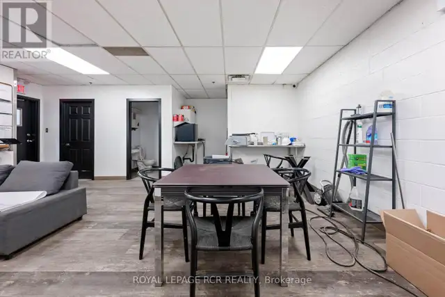 2B - 10 CENTENNIAL ROAD Orangeville, Ontario in Commercial & Office Space for Rent in Oakville / Halton Region - Image 13