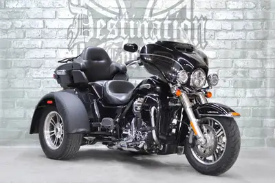 2015 Harley-Davidson Tri-Glide Ultra for sale! Just over 47,000 km on this trike and fresh out of ou...