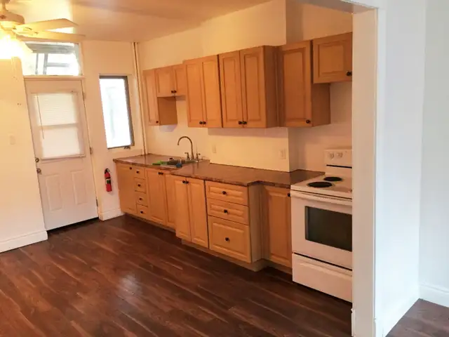 Beautiful 2-Bedroom unit near Sandy Hill- Available May 1st!