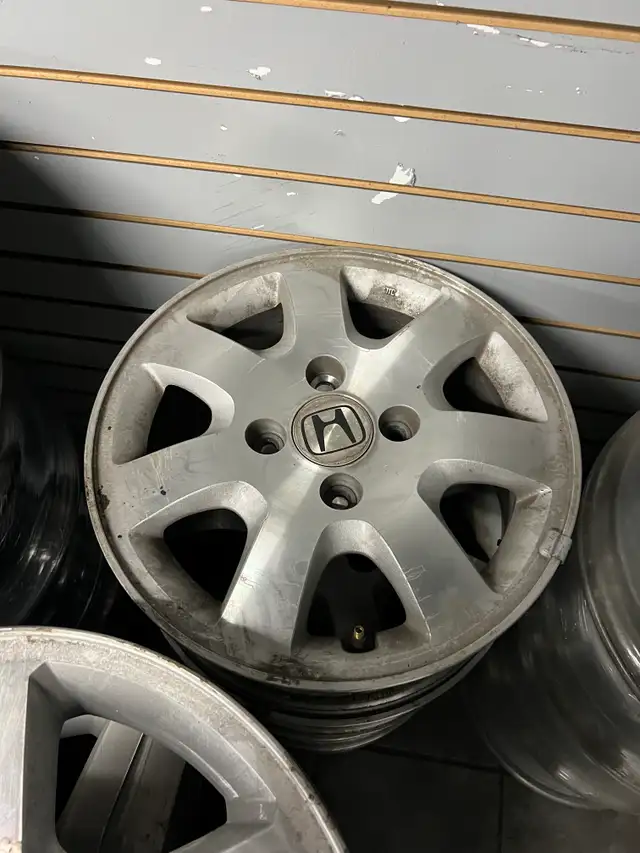 4 mags Honda 15 pouces a vendre in Tires & Rims in Laval / North Shore - Image 2