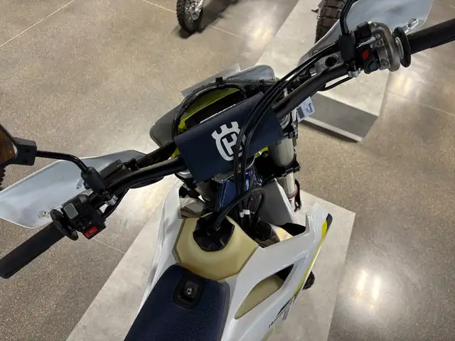 2025 Husqvarna Motorcycles FE 501s in Dirt Bikes & Motocross in Saskatoon - Image 6