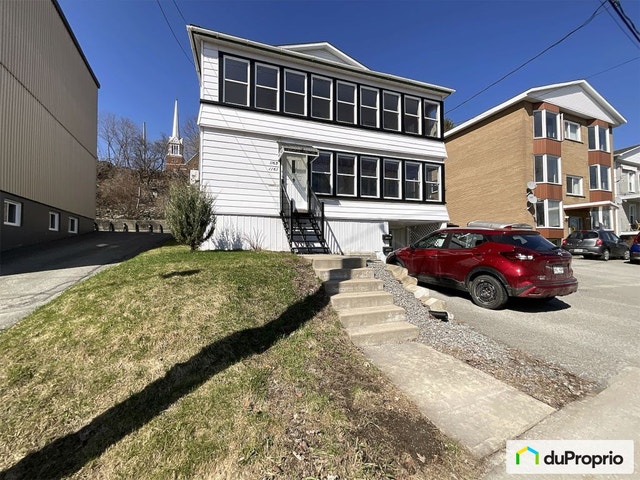 $515,000 - Duplex for sale in Sherbrooke (Jacques-Cartier) — photo 1