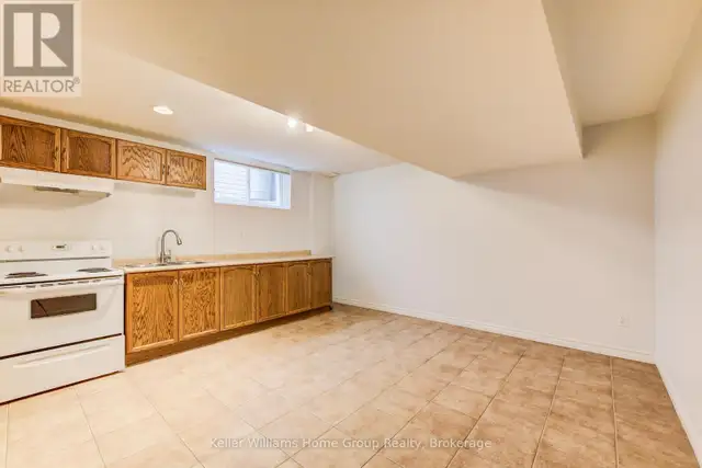 8 PRICE STREET Guelph (Victoria North), Ontario in Houses for Sale in Guelph - Image 31
