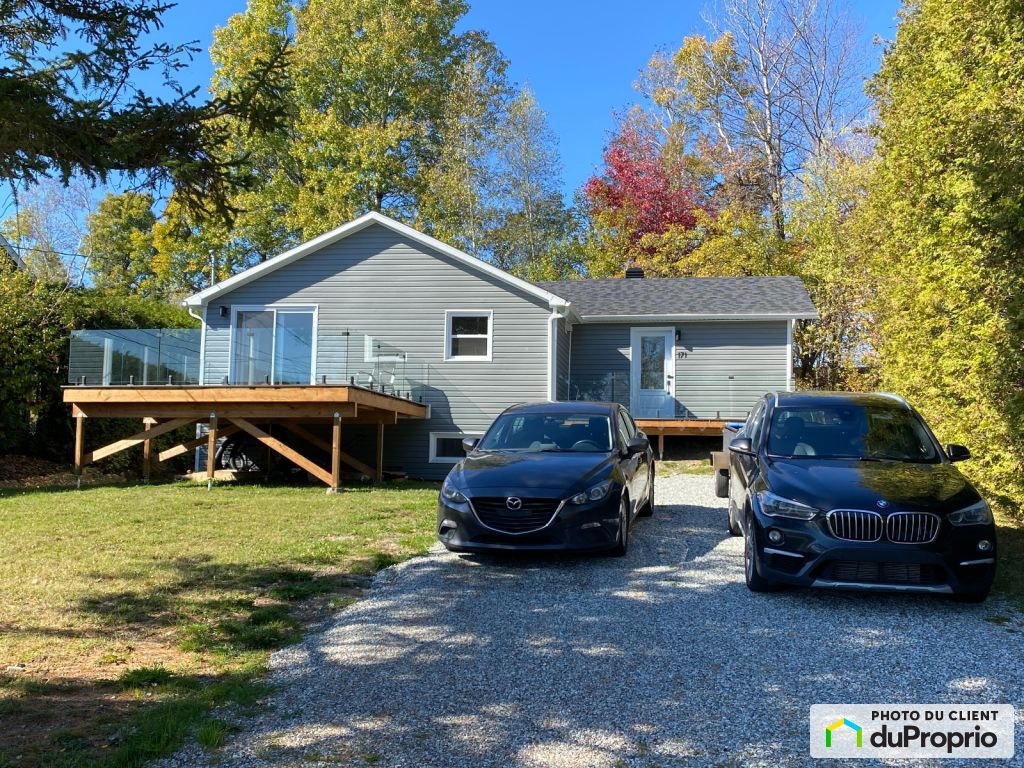 $599,000 - Bungalow for sale in Magog — photo 1