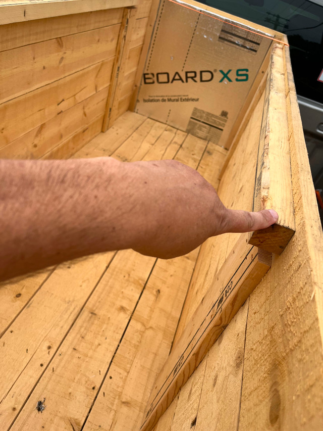 High Quality 2nd Hand Shipping Crates in Other Business & Industrial in Edmonton