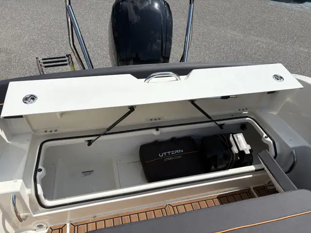2025 Legend Uttern S53 Centre Console in Powerboats & Motorboats in Sudbury - Image 11