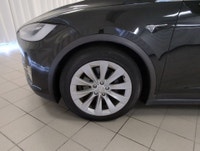 Value Market Pricing, 22 Speakers, Adaptive suspension, Heated front seats, Heated rear seats, Lane... (image 9)