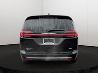 This 2026 CHRYSLER PACIFICA SELECT has the following options Caprice Leatherette Bucket Seats, Remot... (image 4)