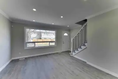 Updated 2 Bedroom Townhome in Corunna, ON! Welcome to 351 Murray Street in the charming riverside co...