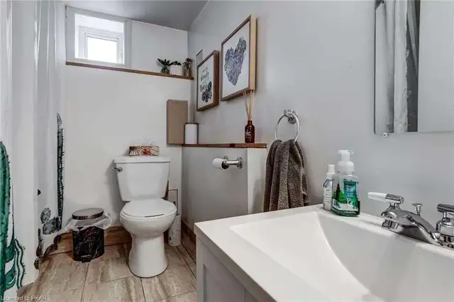 Lease 1Bed / 1Bath Lower Unit in Peterborough - utilities Incl in Long Term Rentals in Peterborough - Image 6