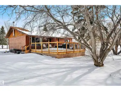 Enjoy peaceful country living in Greenhaven Estates! Less than 15 minutes from Sherwood Park! This C...