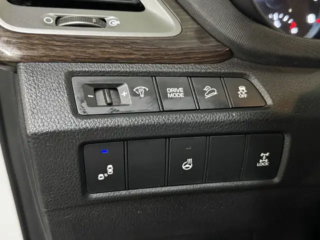 2017 Hyundai Santa Fe Sport AWD 4dr 2.4L Premium in Cars & Trucks in Longueuil / South Shore - Image 24