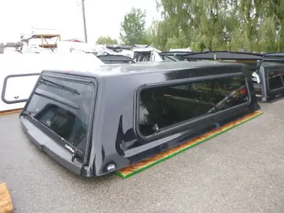 2023 2026 Ford Superduty F250/350/450 8 UM Black ATC Truck Cap This unit is in good condition and re...