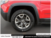 2019 Jeep Cherokee Trailhawk Experience the Jeep Cherokee Trailhawk with just 152000 km, finished in... (image 6)