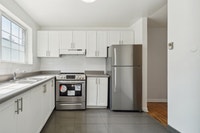 Visit our Website: https://www.capreit.ca/apartments-for-rent/mississauga-on/3455-havenwood-townhome... (image 3)