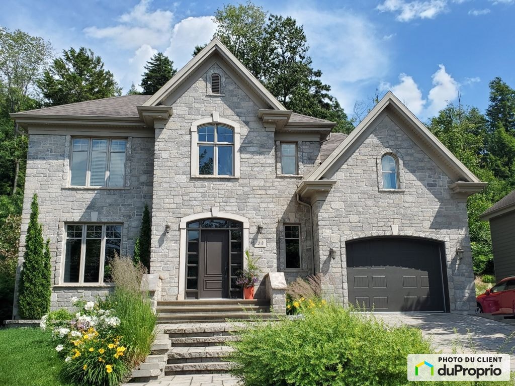 $917,000 - 2 Storey for sale in Boischatel — photo 1