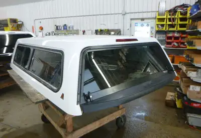 Ford F150 2015 - 2020 Ford F150 8' YZ White Leer Legend Truck Cap This unit does have some marks - s...