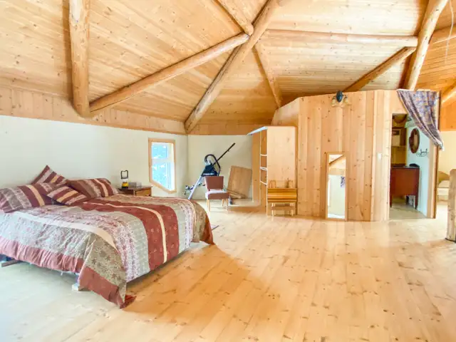 Log home on 10.98 acres (40 mins from Faro) - Felix Robitaille® in Houses for Sale in Whitehorse - Image 18