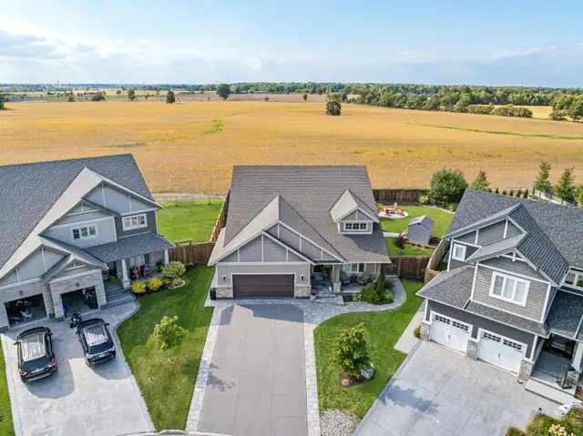 House for Sale in Other in St. Catharines - Image 2