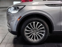 With $15,900 worth of factory add-ons. The 2023 Lincoln Aviator Reserve is a masterclass in American... (image 7)
