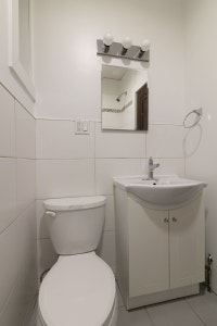Akelius two bedroom apartment for rent. Located near Claremont in the Notre-Dame-De-Grace neighborho... (image 6)