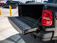Welcome to 400 Chrysler Dodge Jeep Ram. 3.0L I-6 twin turbo engine - Advanced infotainment system -... (image 7)