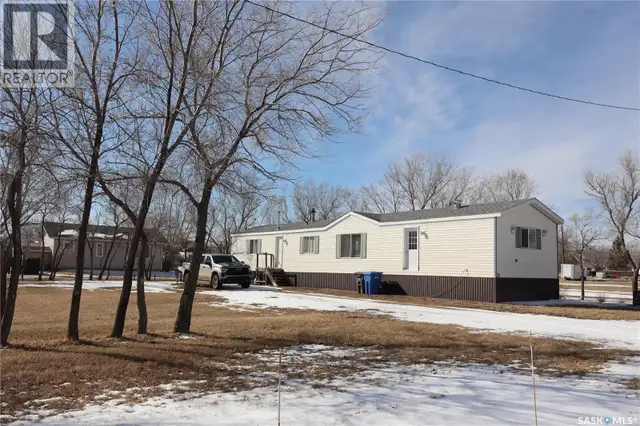 20 H AVENUE Willow Bunch, Saskatchewan in Houses for Sale in Moose Jaw - Image 35