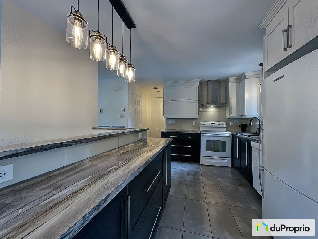 $525,000 - Bungalow for sale in Lac-St-Charles — photo 2