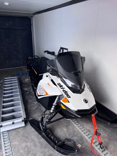2018 Ski Doo 850 Renegade Backcountry. Electric start. 146--1.6 cobra track. Skid plate. Added heate...
