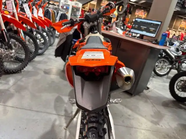 2026 KTM XC 250 W in Dirt Bikes & Motocross in Calgary - Image 18